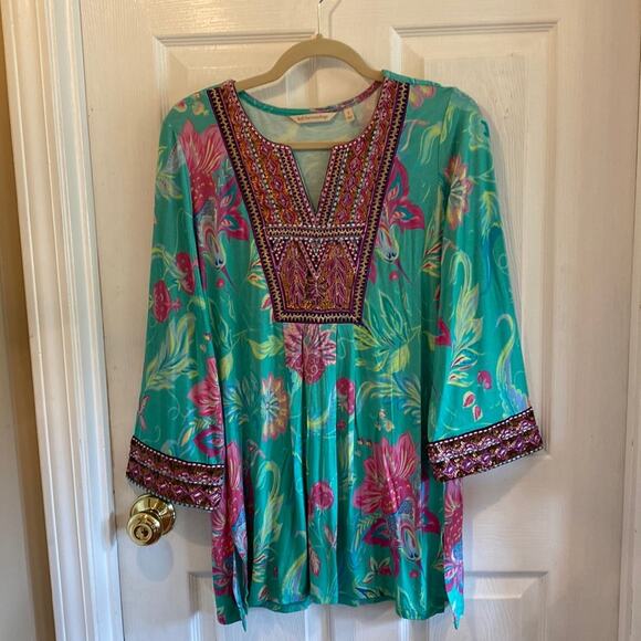 Soft Surroundings Tops - Soft Surroundings S multi color tunic top